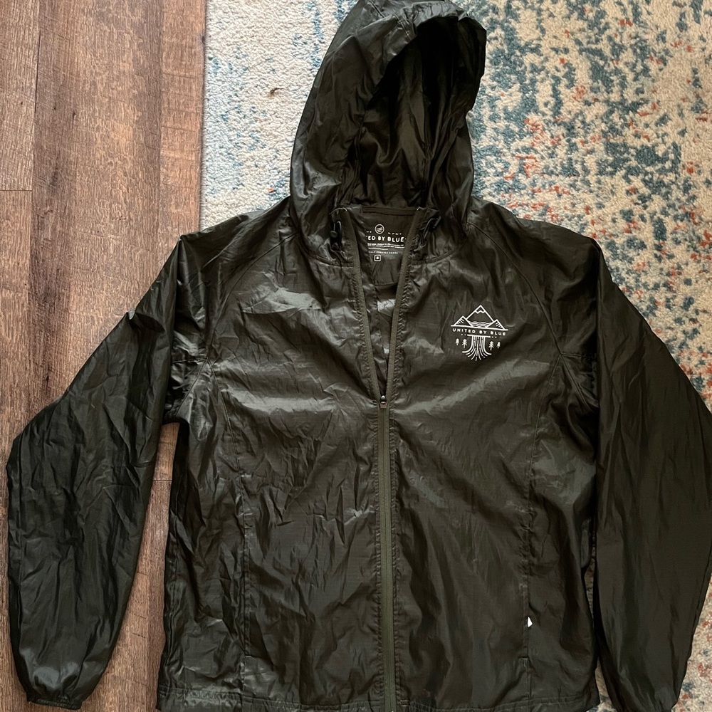 United by Blue rain coat small
